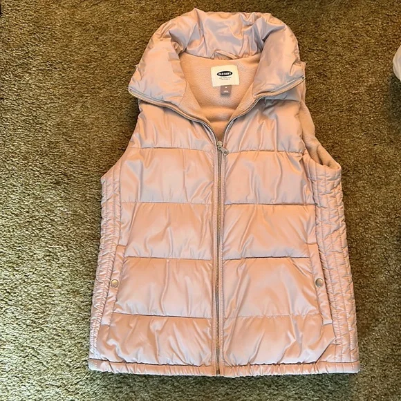 Old Navy Puffer Vest - Picture 3 of 9